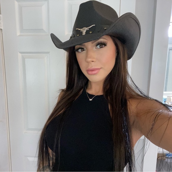 Black Ribbed Jumpsuit with open back - Picture 3 of 5